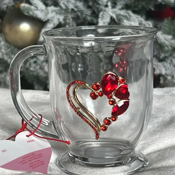 **Radiant Red Gemstone Heart Glass Mug – 15 oz** - Picture 5 of 7